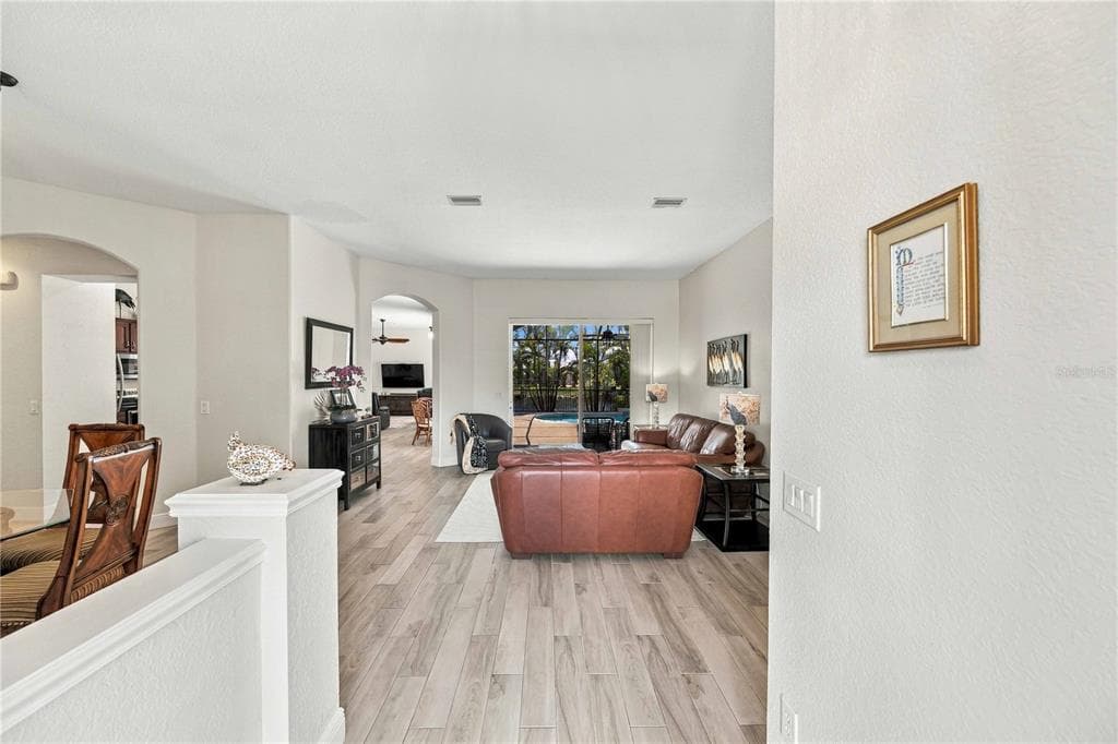 15392 ALDAMA CIRCLE photo 14