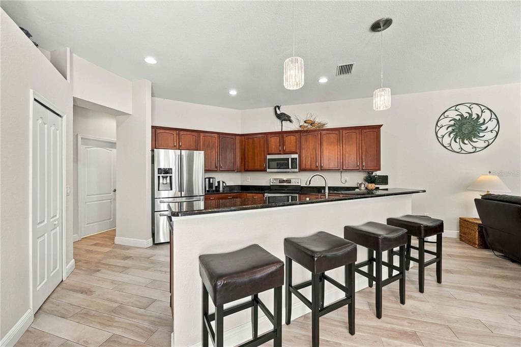 15392 ALDAMA CIRCLE photo 21