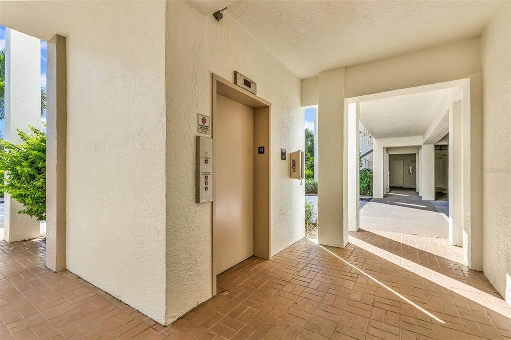 1250 W MARION AVENUE 141 photo 6