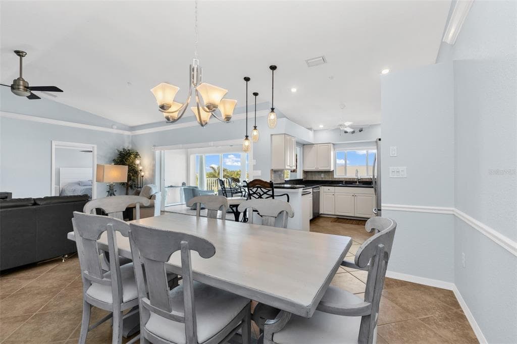 1250 W MARION AVENUE 141 photo 17