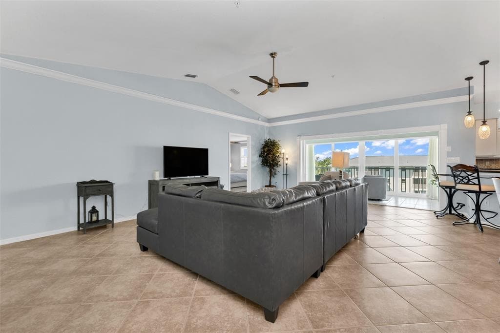 1250 W MARION AVENUE 141 photo 9