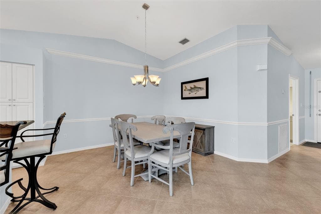 1250 W MARION AVENUE 141 photo 15
