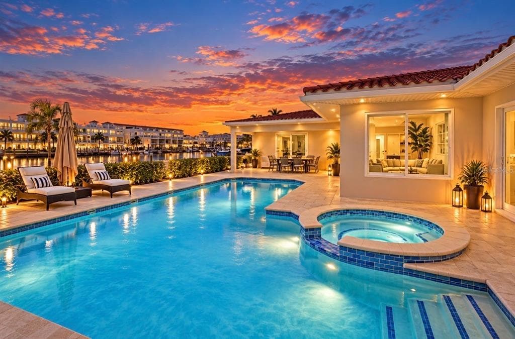 136 BAYSIDE DRIVE 1