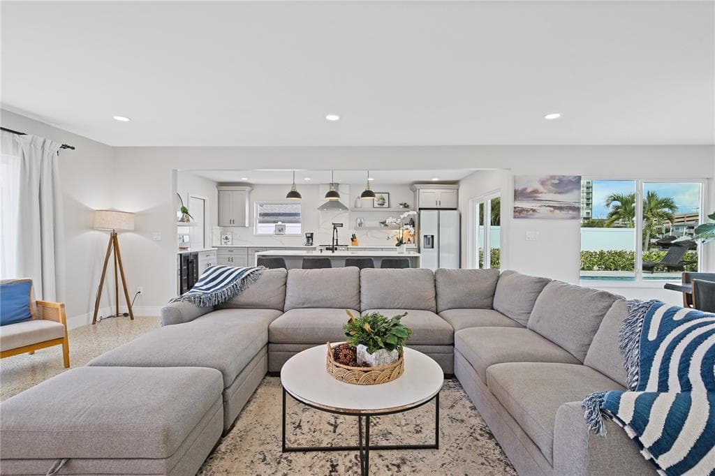 136 BAYSIDE DRIVE 5