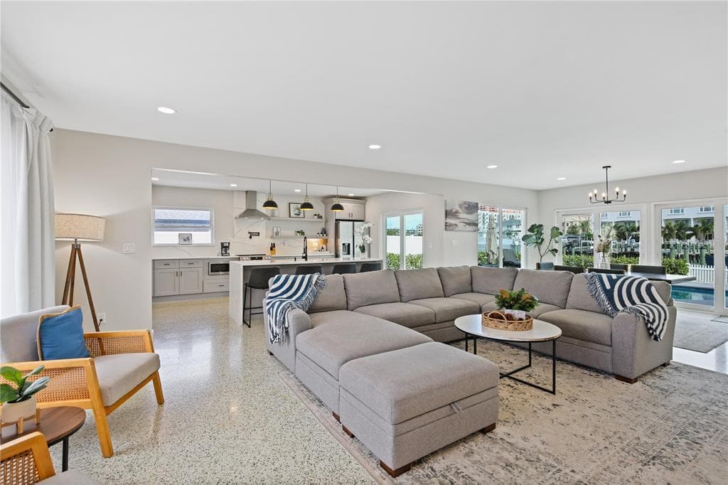 136 BAYSIDE DRIVE photo 9