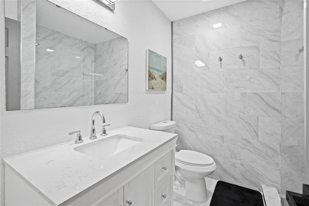 166 BAYSIDE DRIVE photo 17