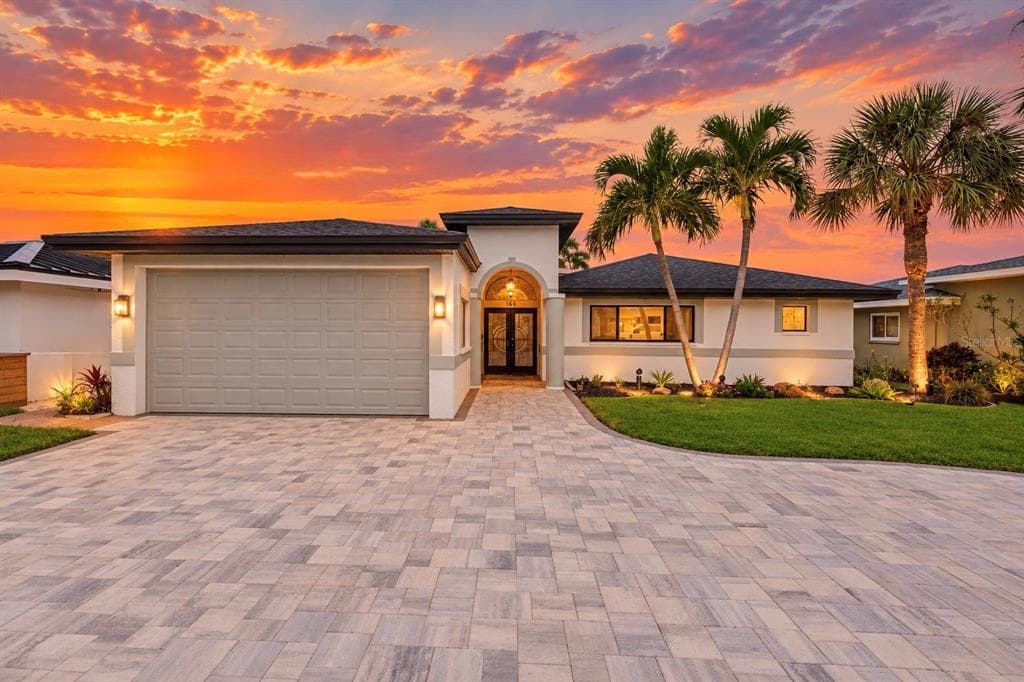 166 BAYSIDE DRIVE 1