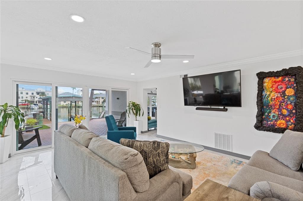 166 BAYSIDE DRIVE photo 14