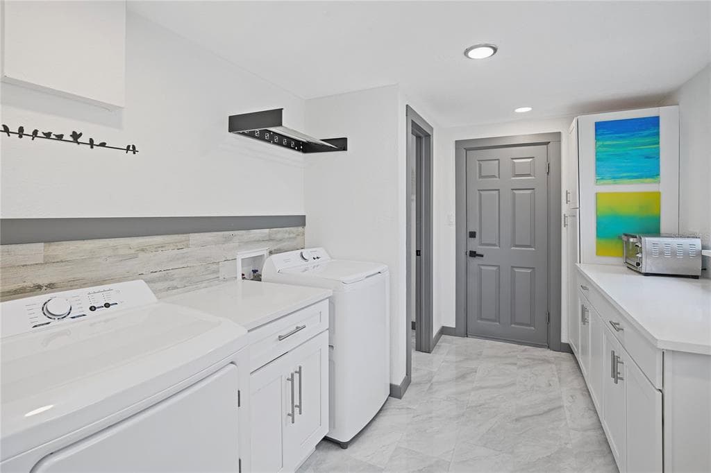 166 BAYSIDE DRIVE photo 15
