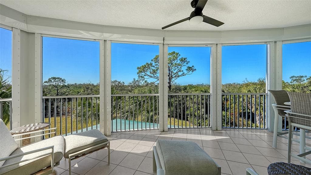 385 N POINT ROAD 301 photo 11