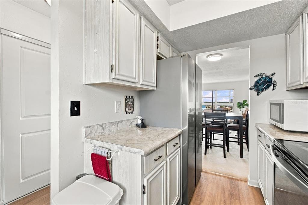 4939 FLORAMAR TERRACE 605 photo 9