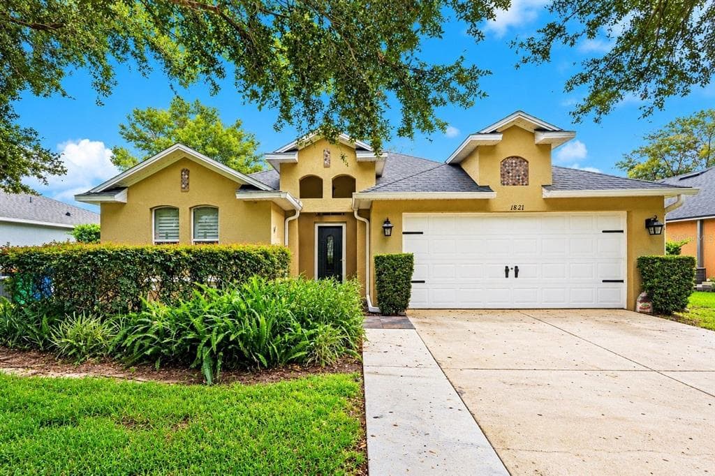 1821 LAKE VILLA DRIVE 2