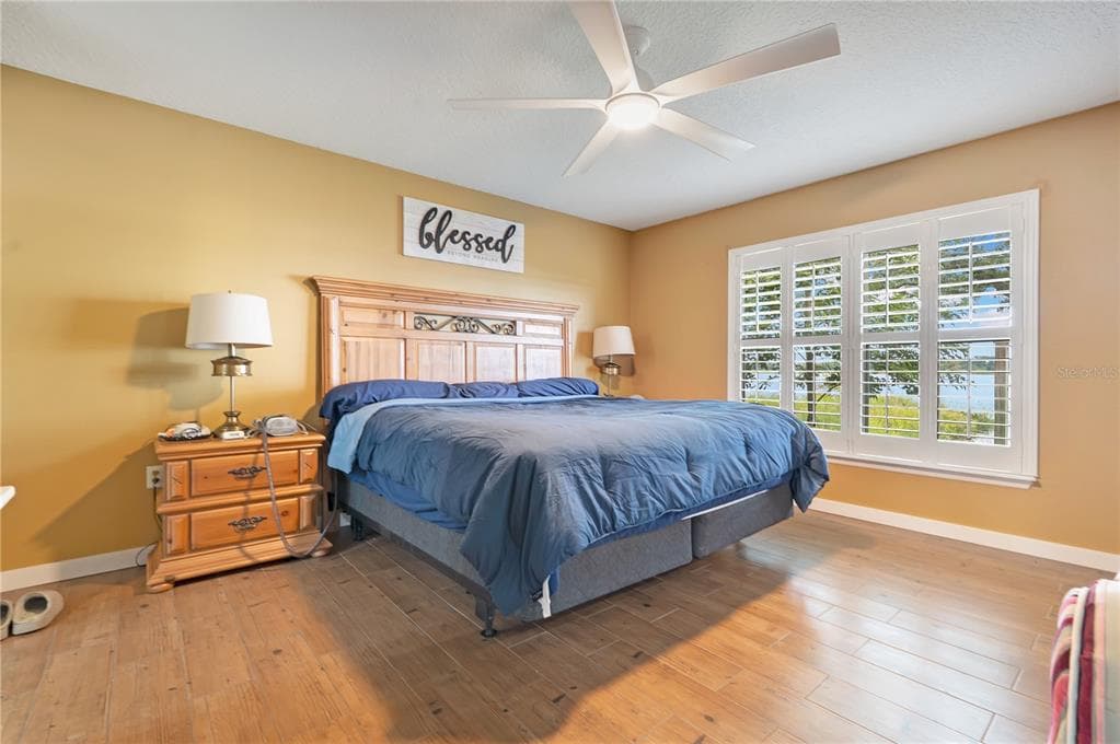 1821 LAKE VILLA DRIVE photo 13