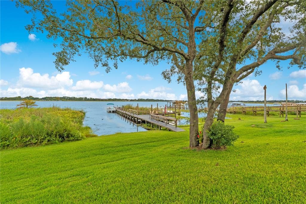 1821 LAKE VILLA DRIVE photo 25