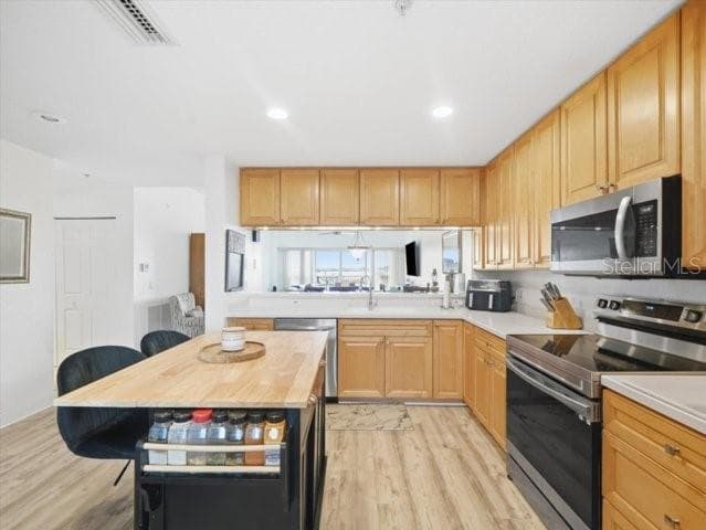 425 150TH AVENUE 2302 photo 10