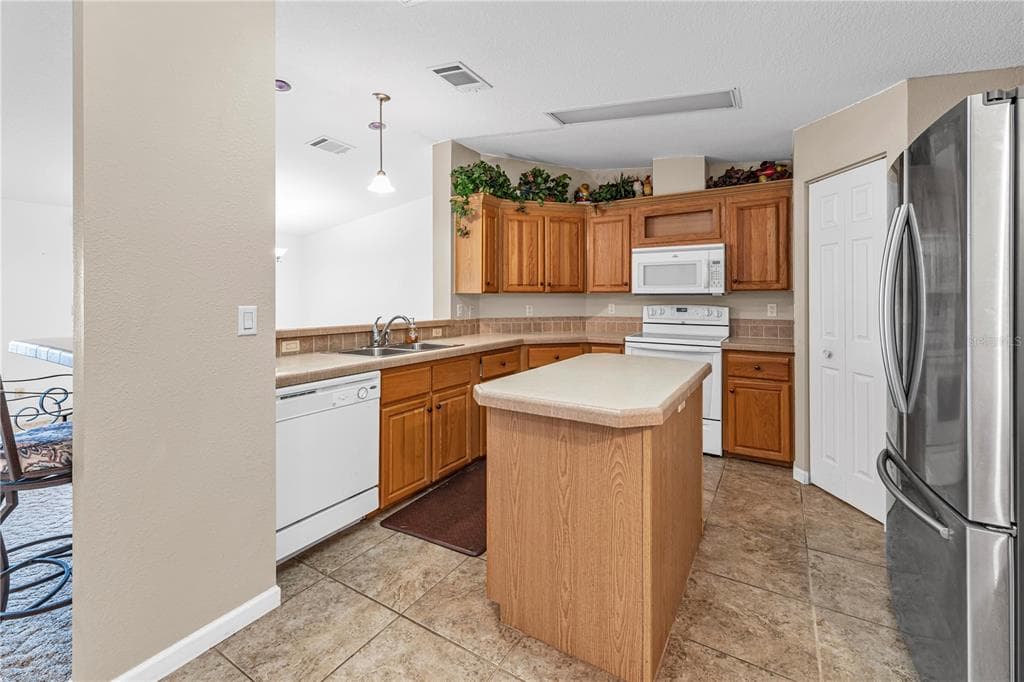 56310 REDBUD ROAD photo 10