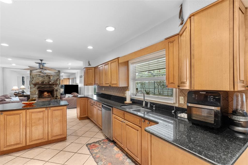 6232 43RD AVENUE N photo 12