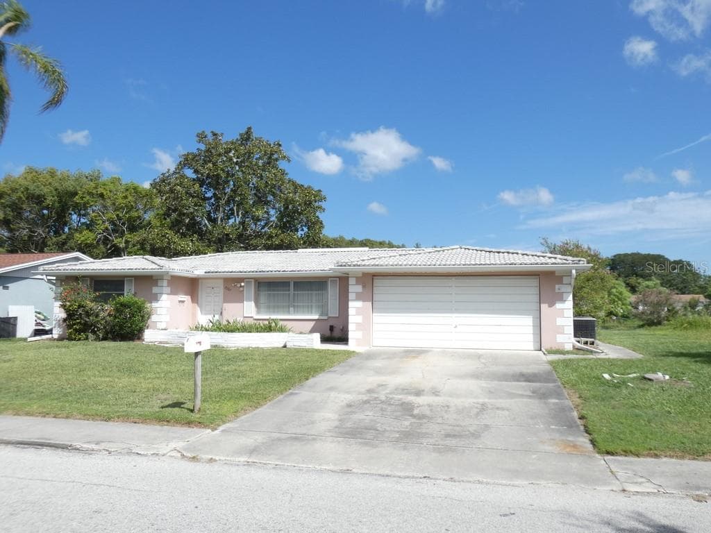 7207 ASHWOOD DRIVE photo 2