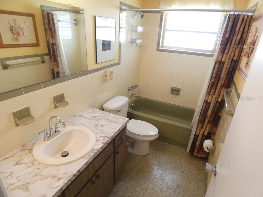 7207 ASHWOOD DRIVE photo 12