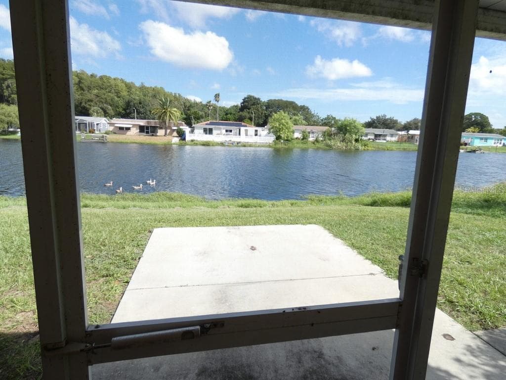 7207 ASHWOOD DRIVE photo 22