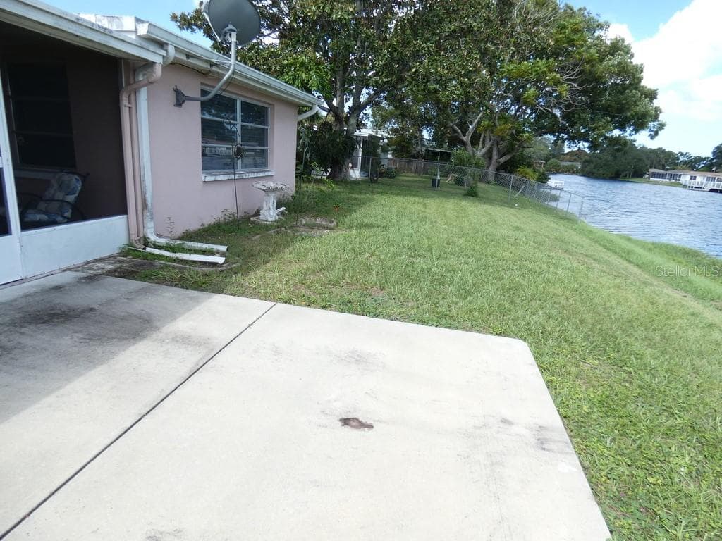 7207 ASHWOOD DRIVE photo 4