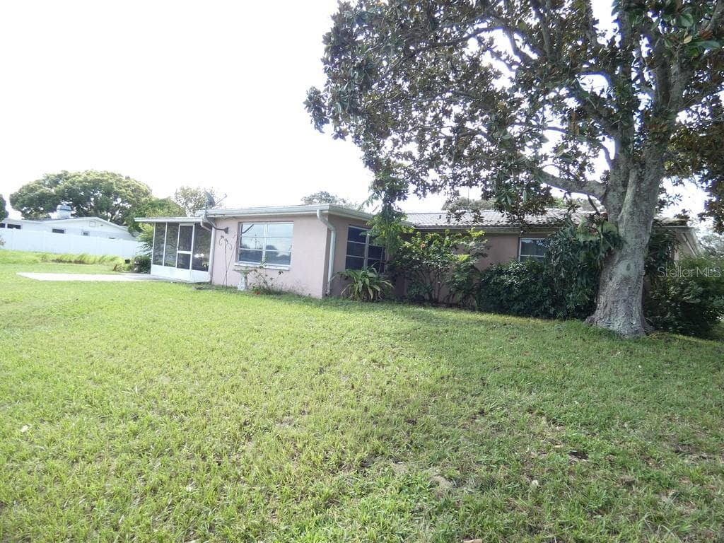 7207 ASHWOOD DRIVE photo 25