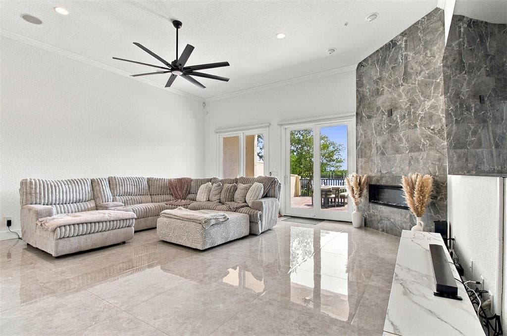 1022 PASEO DEL RIO NE 1022 photo 9