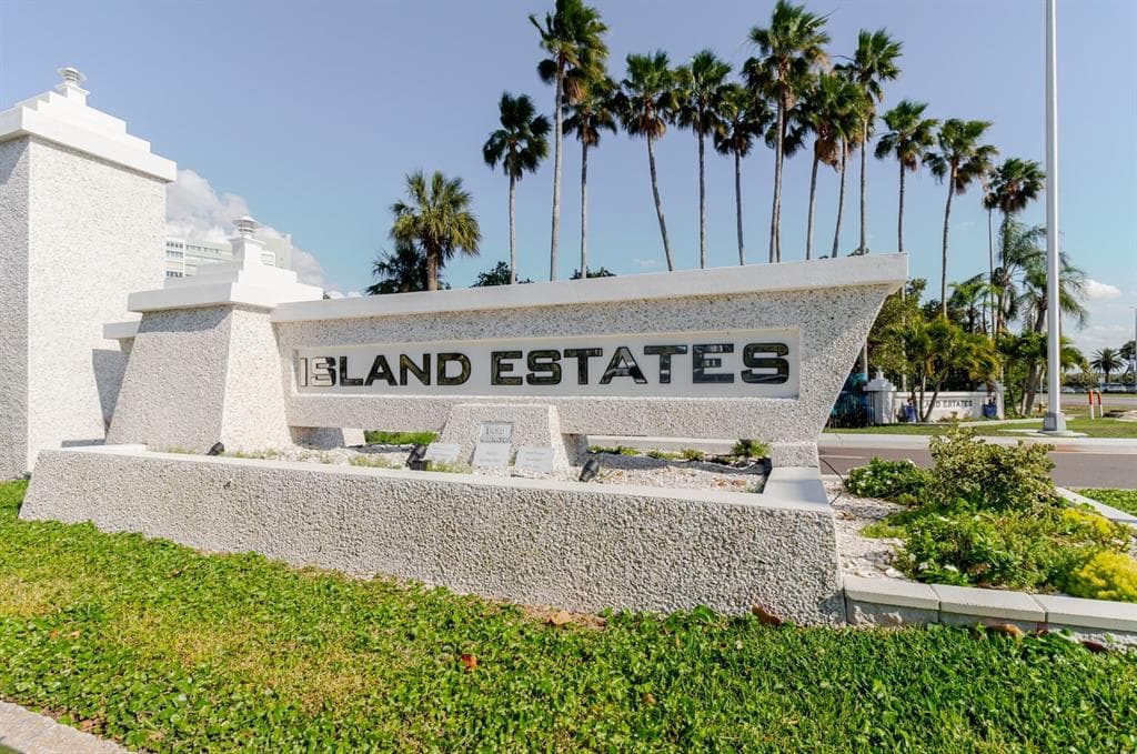 311 ISLAND WAY 101 photo 2
