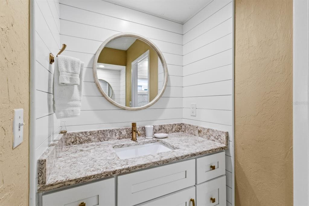 521 FOREST WAY photo 21
