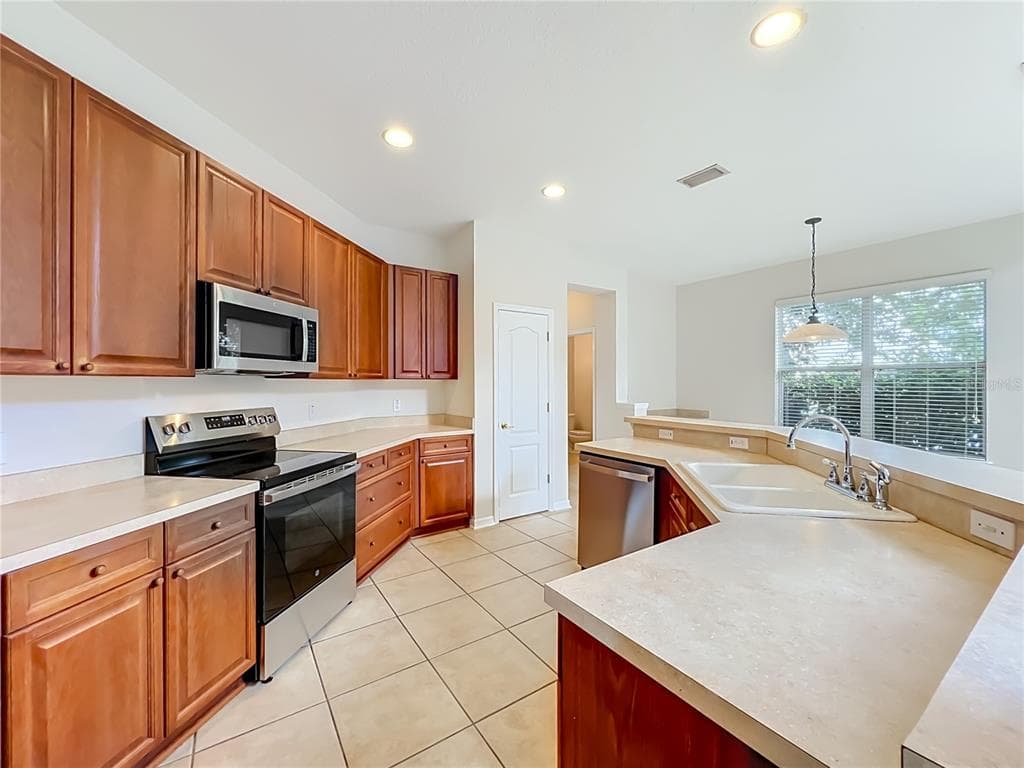 12809 HOLDENBURY LANE photo 6