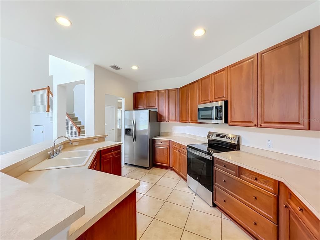 12809 HOLDENBURY LANE photo 17
