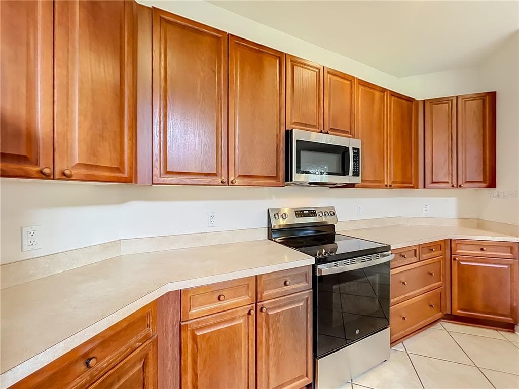 12809 HOLDENBURY LANE photo 7