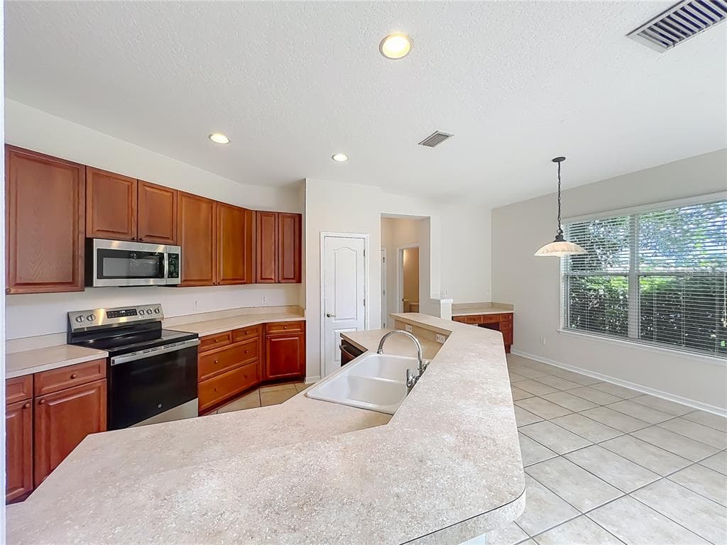 12809 HOLDENBURY LANE photo 19