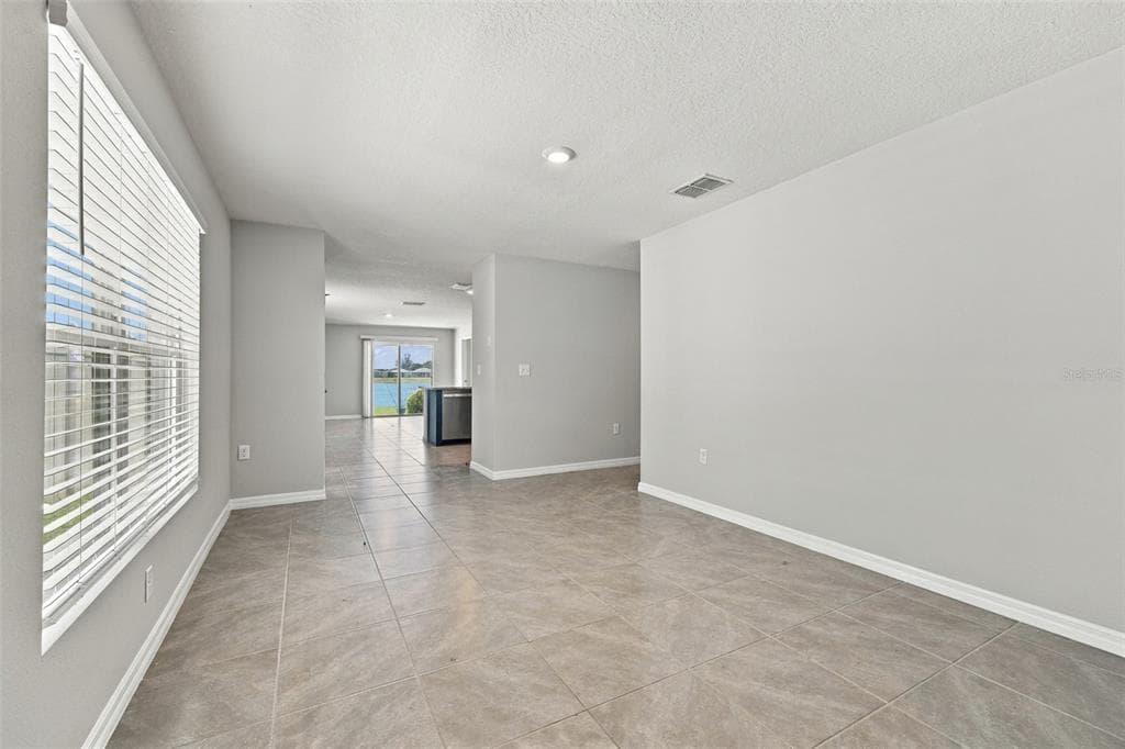 1172 7TH AVENUE NW photo 5