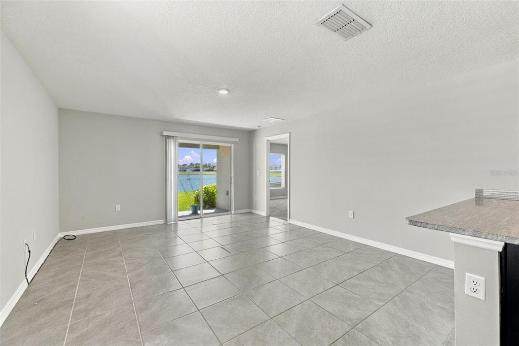 1172 7TH AVENUE NW photo 11