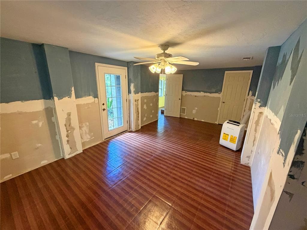 18152 SW 111TH STREET photo 4