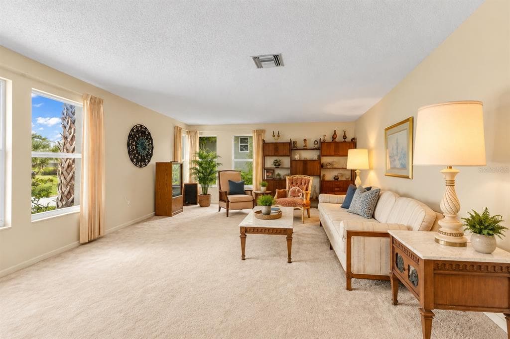 160 ANNAPOLIS LANE photo 9