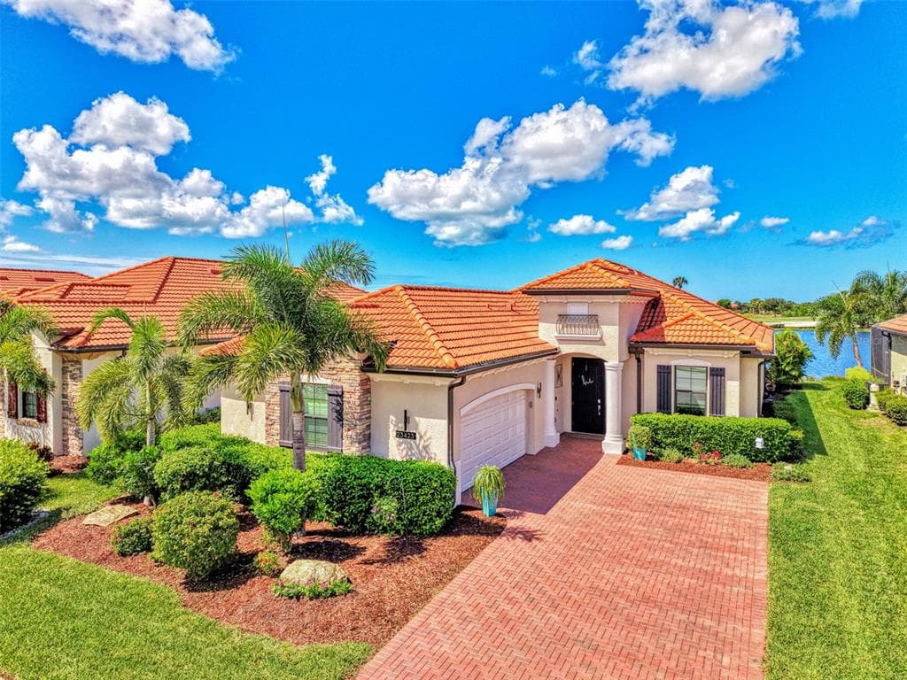 23423 WAVERLY CIRCLE photo 1