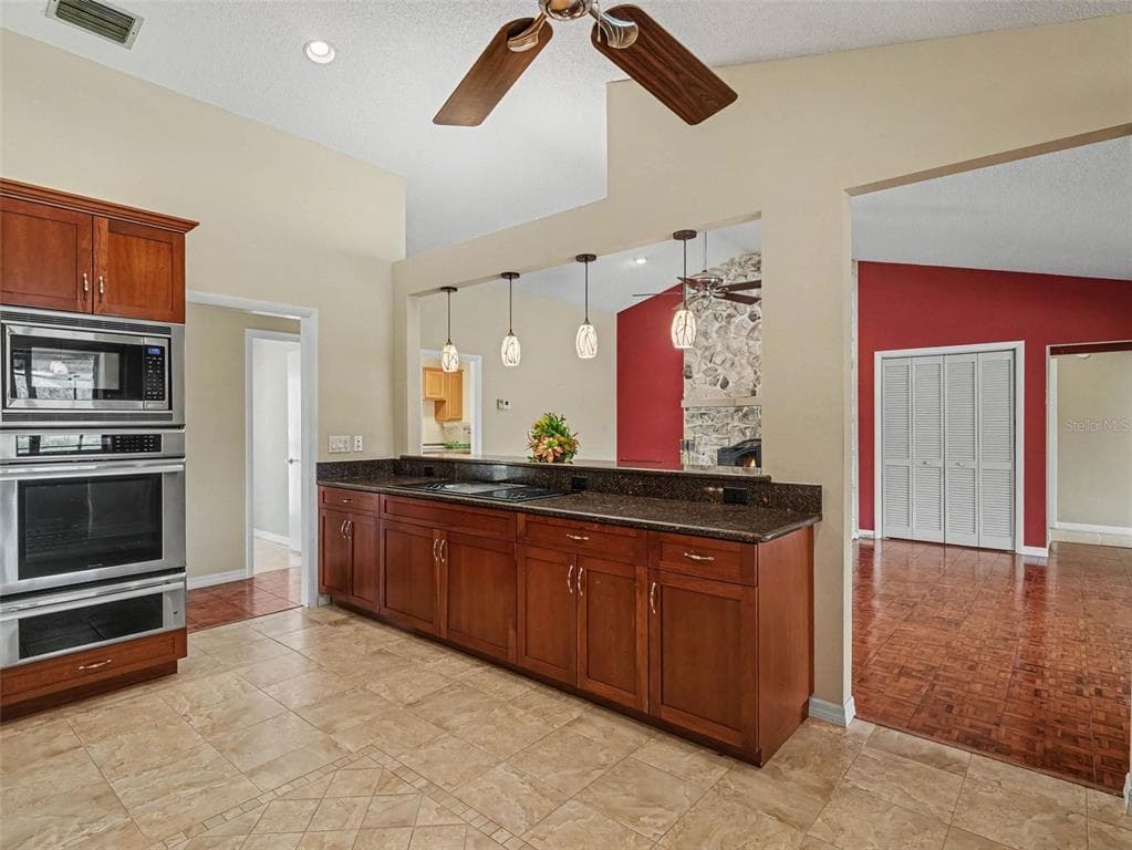 4375 SEDLEY LANE photo 9