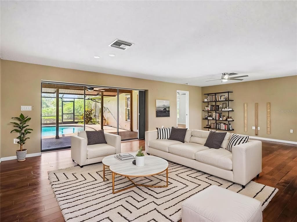 4375 SEDLEY LANE photo 4