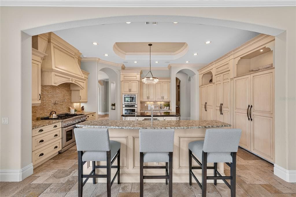 6113 GROSVENOR SHORE DRIVE photo 23