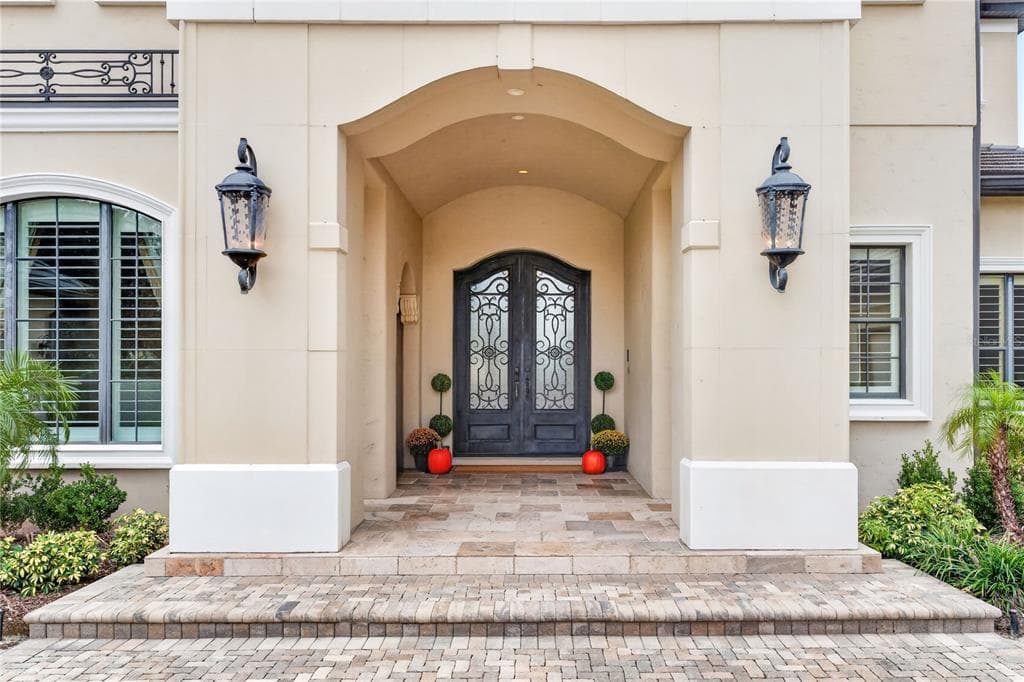 6113 GROSVENOR SHORE DRIVE 4