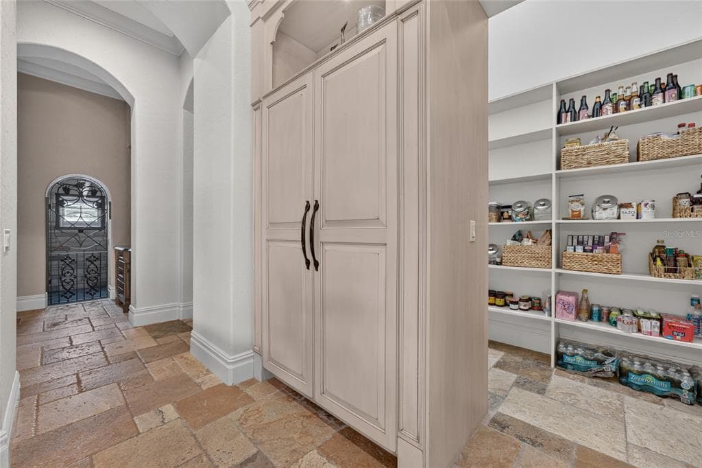 6113 GROSVENOR SHORE DRIVE photo 21