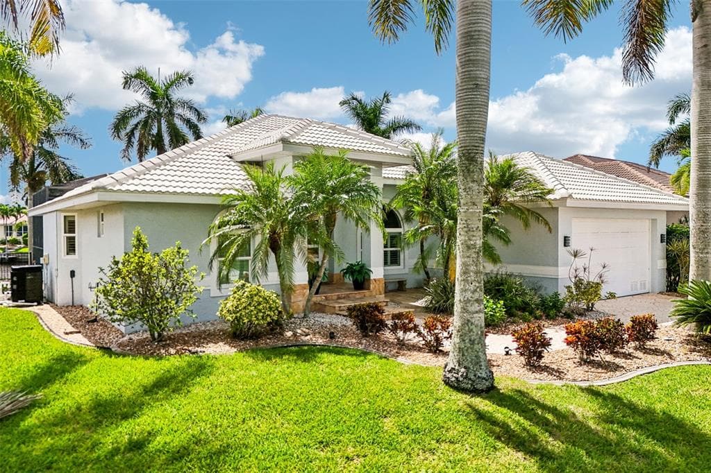 1217 SEA BREEZE COURT photo 3