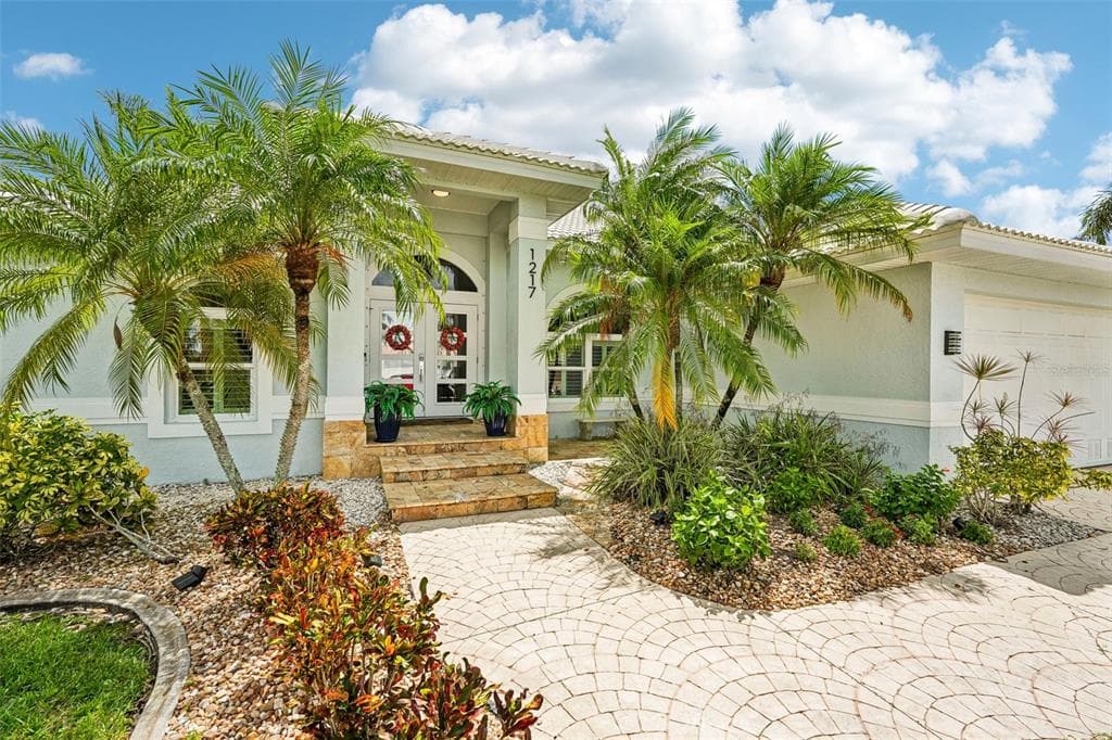 1217 SEA BREEZE COURT photo 9