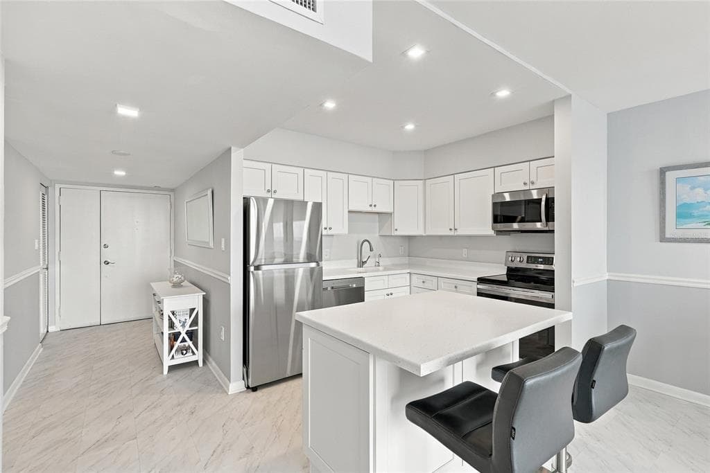 707 S GULFSTREAM AVENUE 1006 photo 20