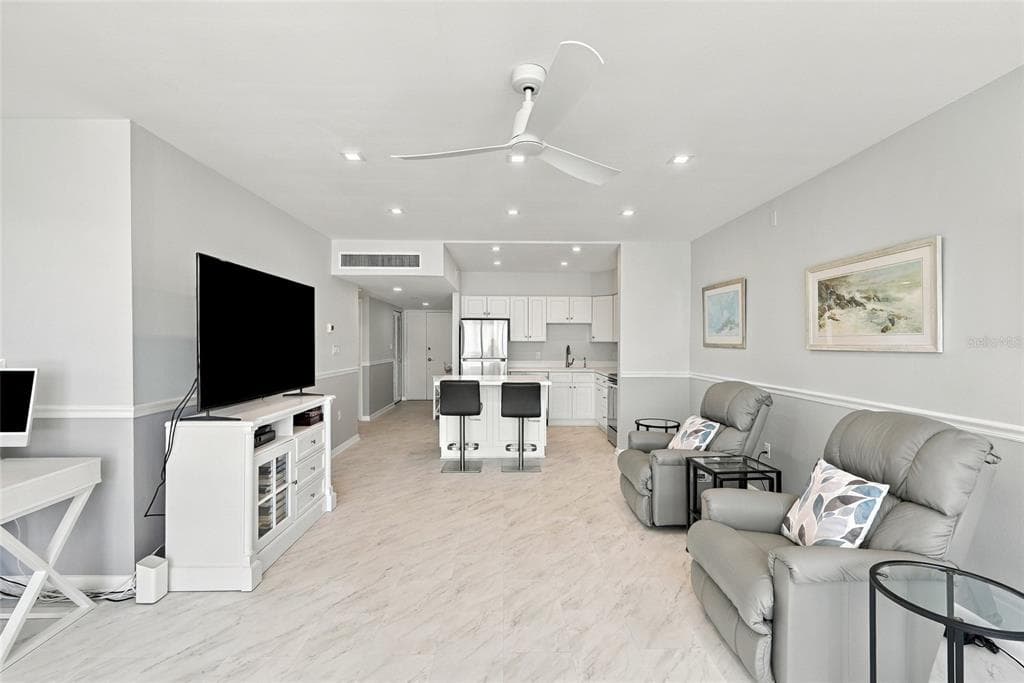 707 S GULFSTREAM AVENUE 1006 photo 24