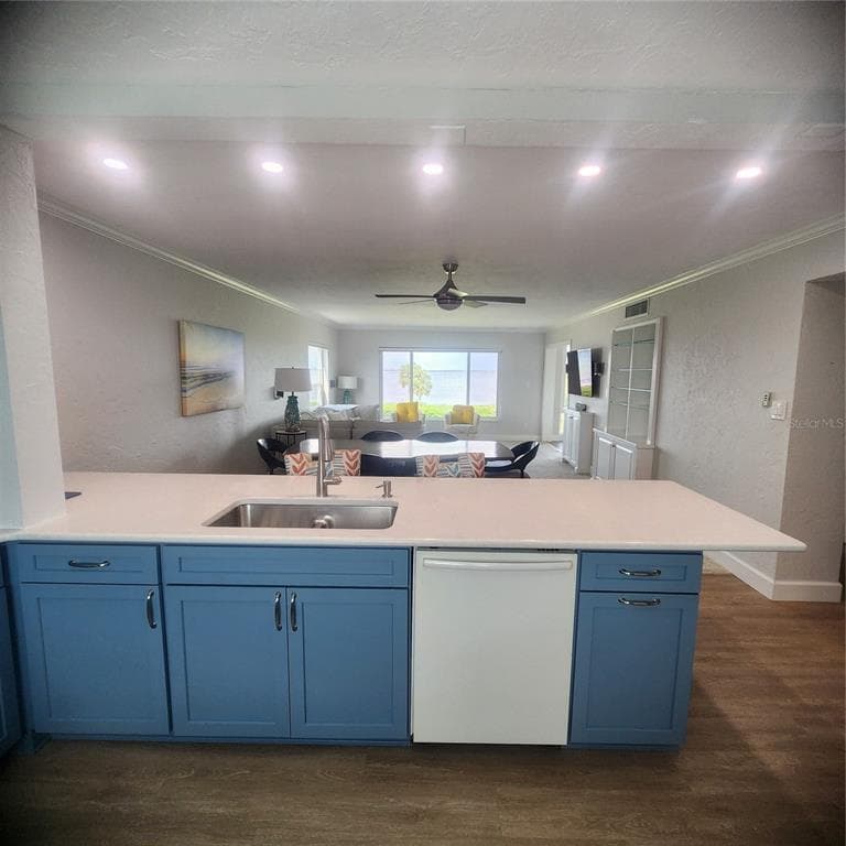 4600 GULF OF MEXICO DRIVE 301 photo 12