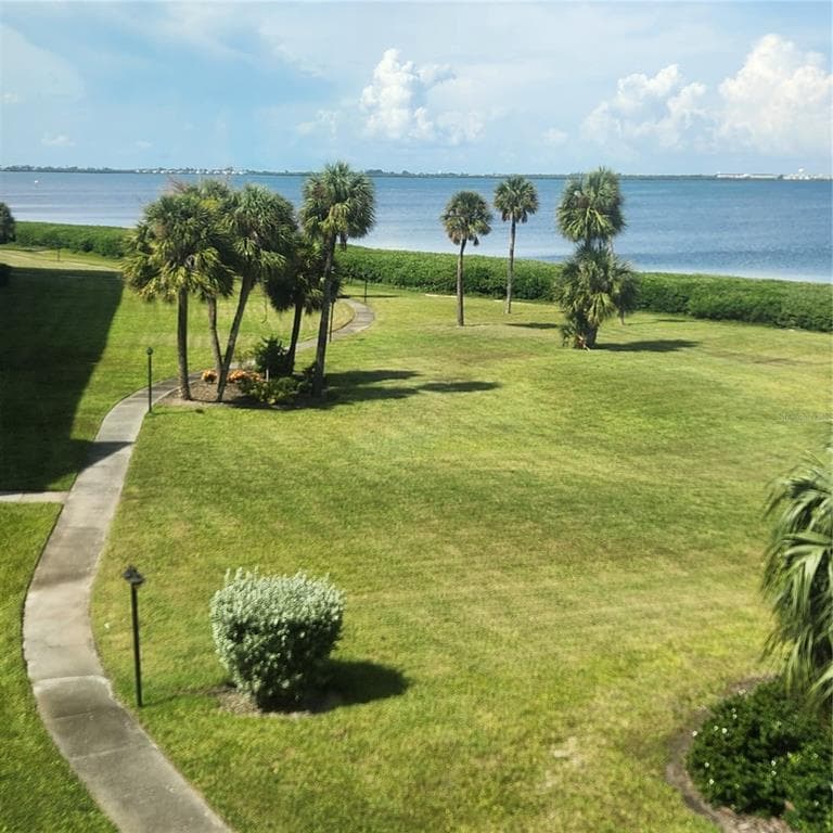 4600 GULF OF MEXICO DRIVE 301 photo 7