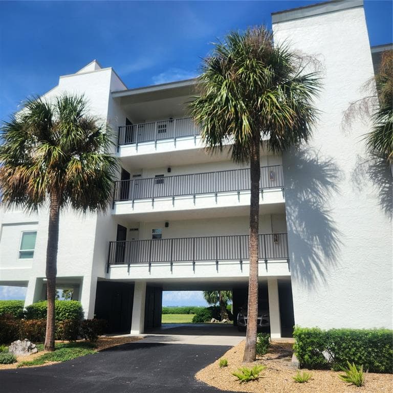 4600 GULF OF MEXICO DRIVE 301 photo 1
